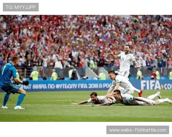 摩纳哥库利巴利飞踹染红,动作重现南非世界杯经典争议 摩纳哥库利巴利飞踹染红,动作重现南非世界杯经典争议